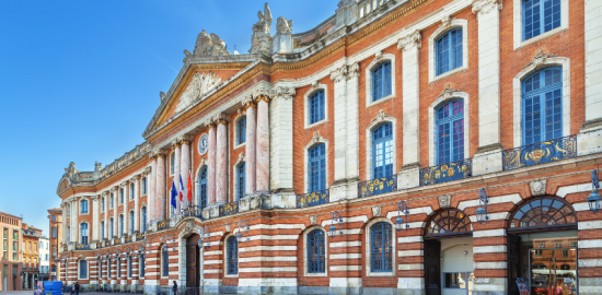 Toulouse - Rando : Hôtels particuliers de Toulouse🚶‍♂️🌿 célibataire